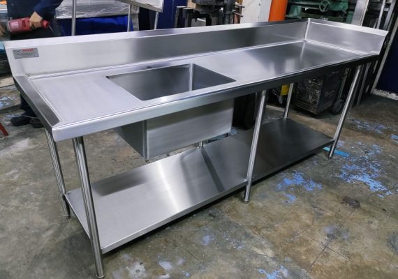 Tarjas de acero inoxidable con escurridor: eficiencia, limpieza y funcionalidad en cocinas y laboratorios